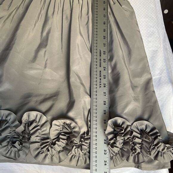 Night Way Women’s V-neck Cocktail Dress size 6, Black & Gray, Flowers Detail - Picture 4 of 8